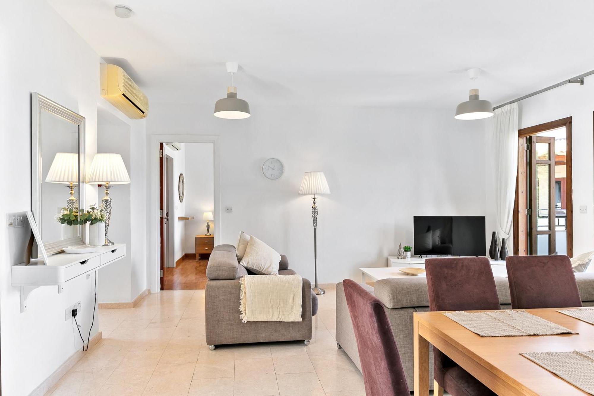2 Bedroom Apartment Chloe With Communal Pool, Aphrodite Hills Resort เกาเคลีย ภายนอก รูปภาพ